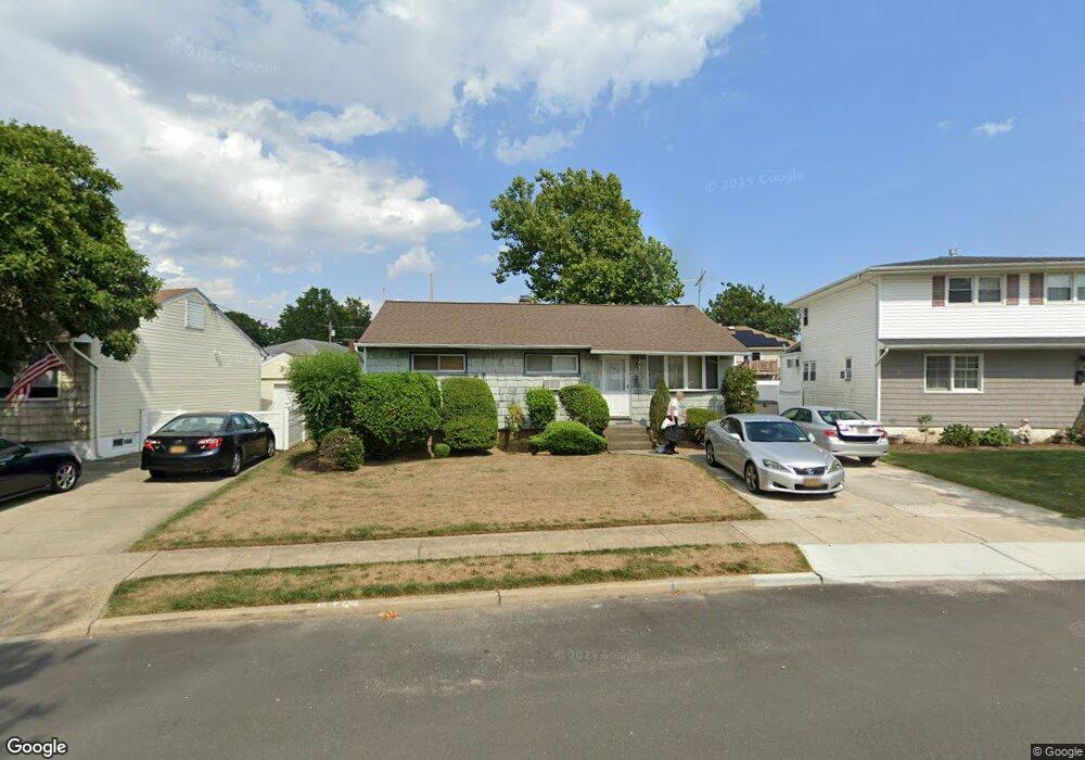 641 Byron Ave, Franklin Square, NY 11010 - photo 1