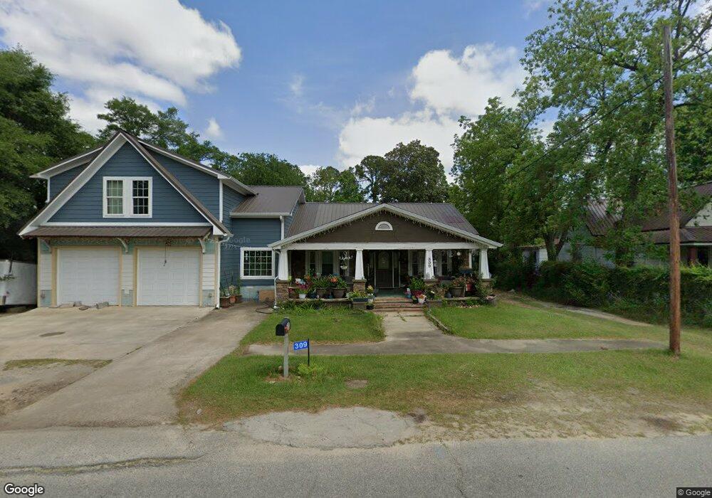 309 W Altamaha St, Fitzgerald, GA 31750 - photo 1