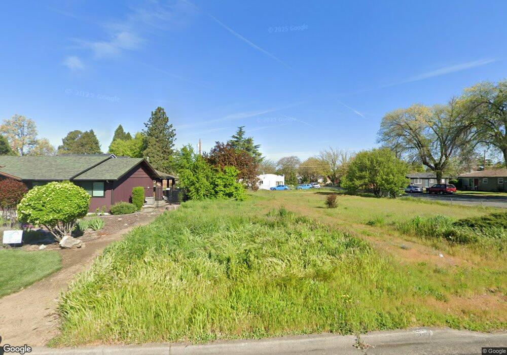 243 Manzanita St, Central Point, OR 97502 - photo 1