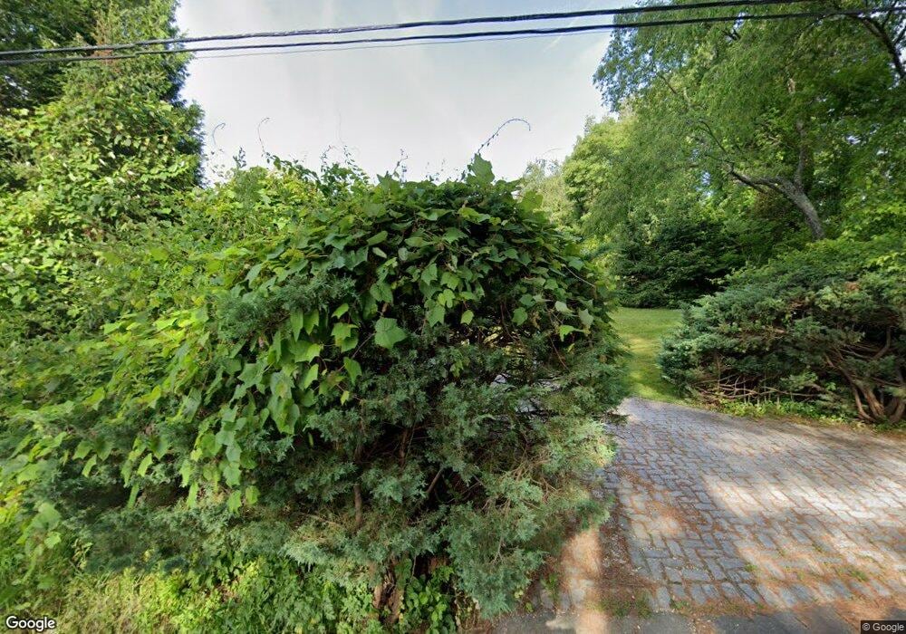 33 Turtle Back Rd S, New Canaan, CT 06840 - photo 1