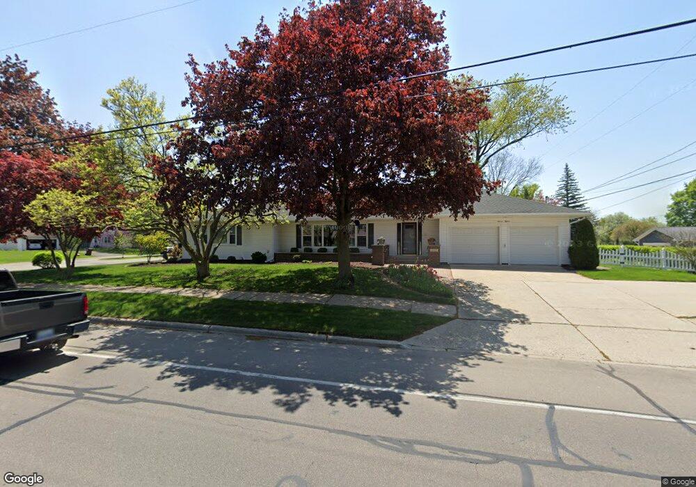 1115 W Maple Ave, Adrian, MI 49221 - photo 1