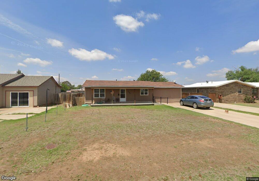 109 Yonkers St, Plainview, TX 79072 - photo 1