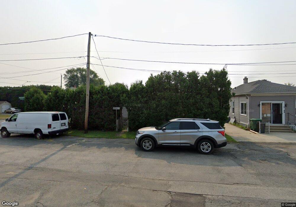 5 Brodeur St, Chicopee, MA 01013 - photo 1