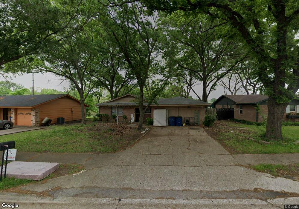 502 Lakeshore Dr, Ennis, TX 75119 - photo 1