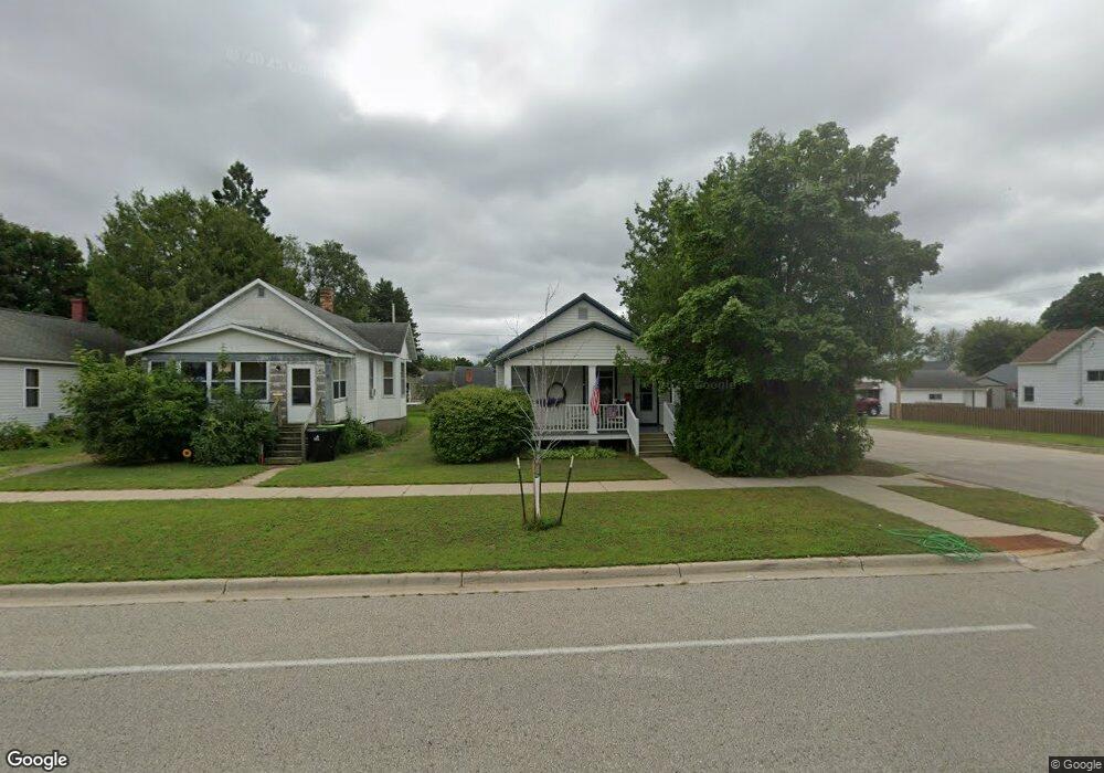 2401 14th Ave, Menominee, MI 49858 - photo 1