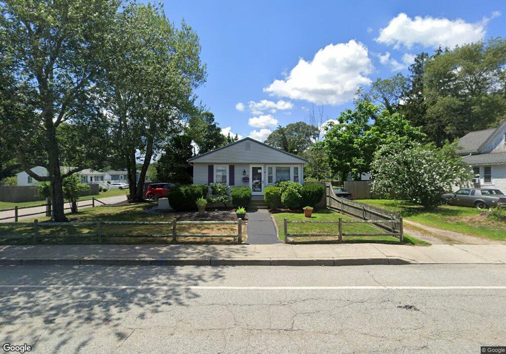 436 Strawberry Field Rd, Warwick, RI 02886 - photo 1