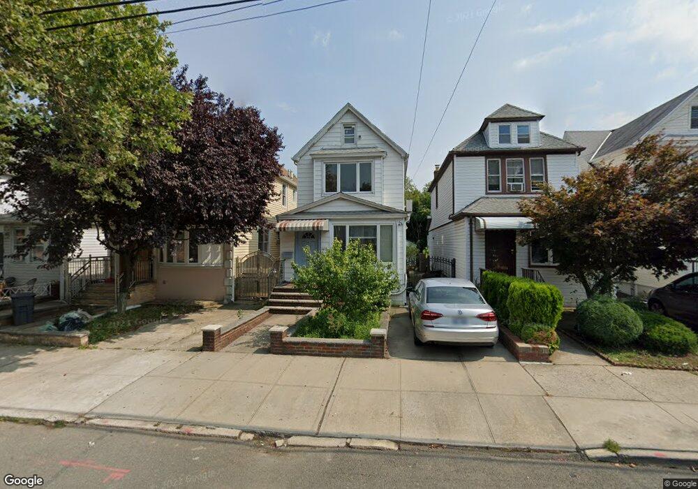 6825 Kessel St, Forest Hills, NY 11375 - photo 1