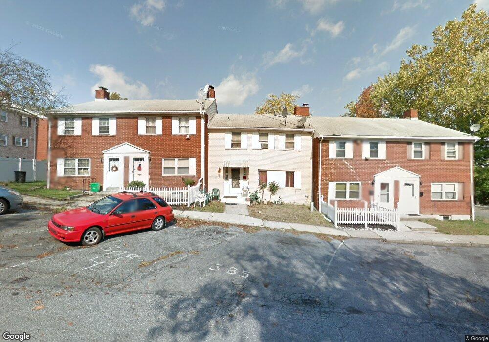 385 Walnut Ln, Allentown, PA 18102 - photo 1