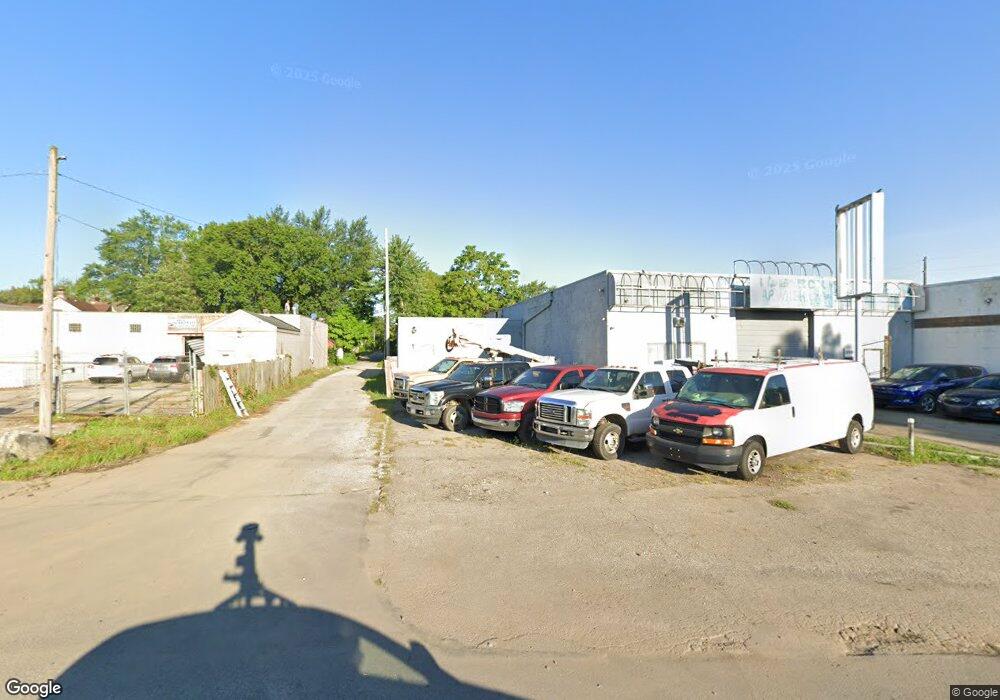 2895 Suwanee Rd, Columbus, OH 43224 - photo 1