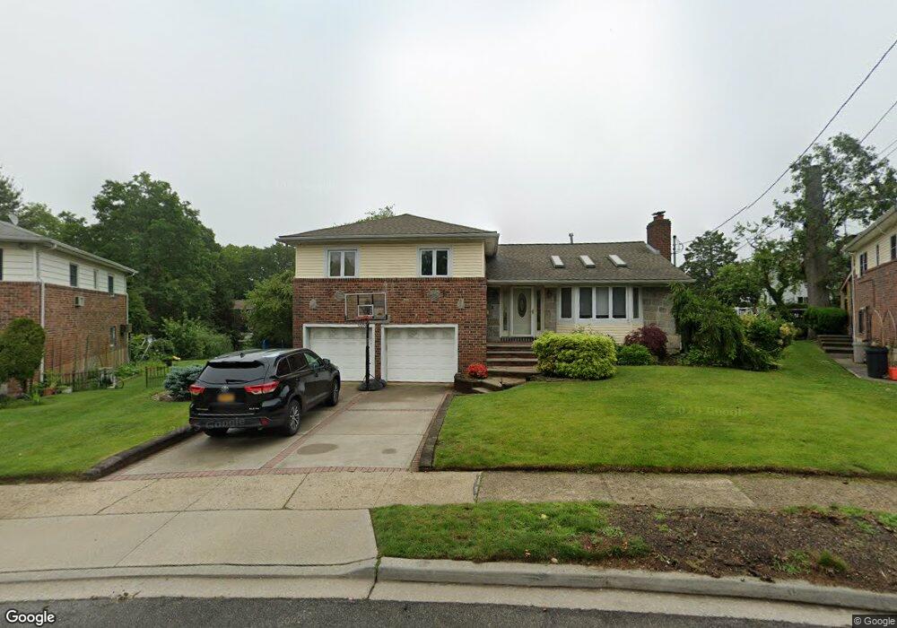 849 Myrna Dr, West Hempstead, NY 11552 - photo 1