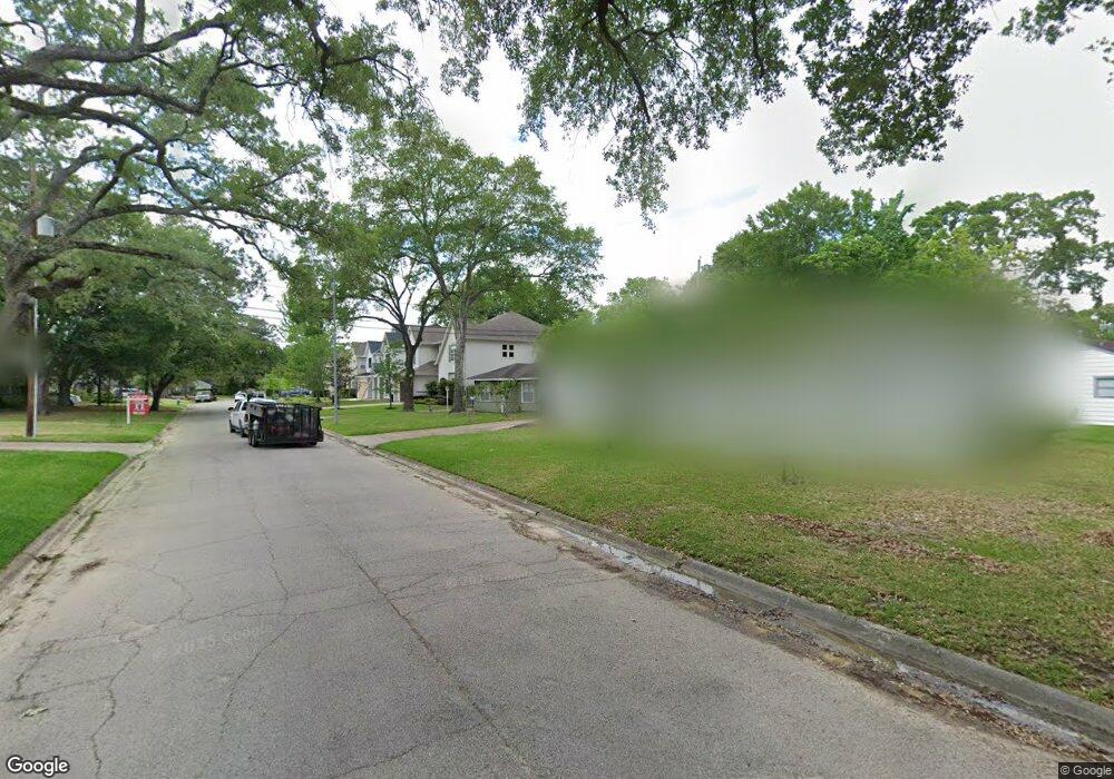 1610 Richelieu Ln, Houston, TX 77018 - photo 1