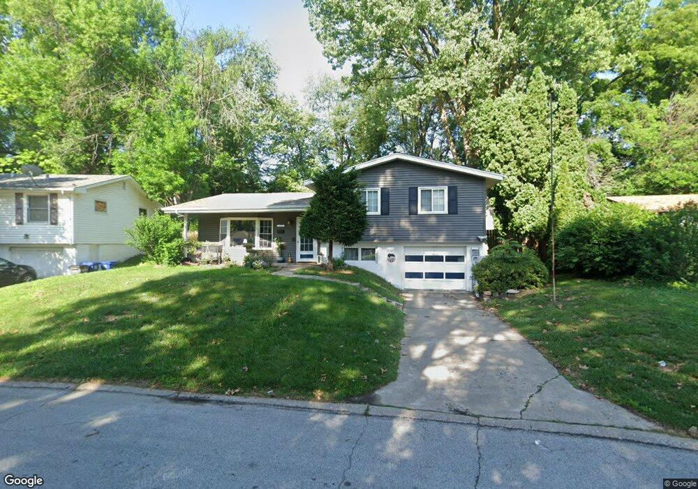 1712 Monterey Ct, Bettendorf, IA 52722 - photo 1