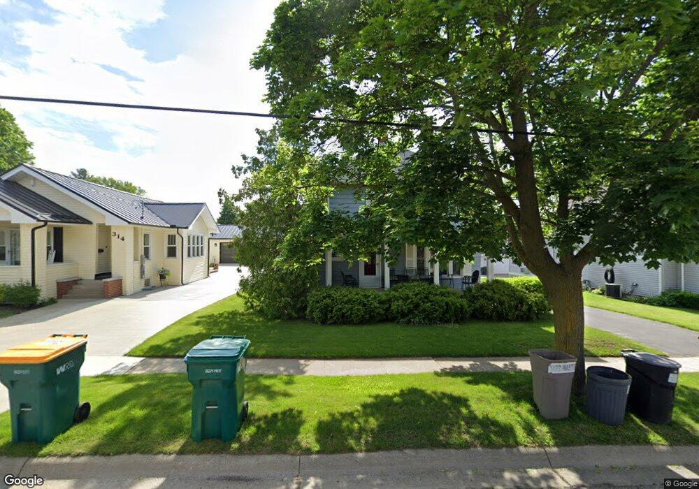 310 N Mckinley Rd, Flushing, MI 48433 - photo 1