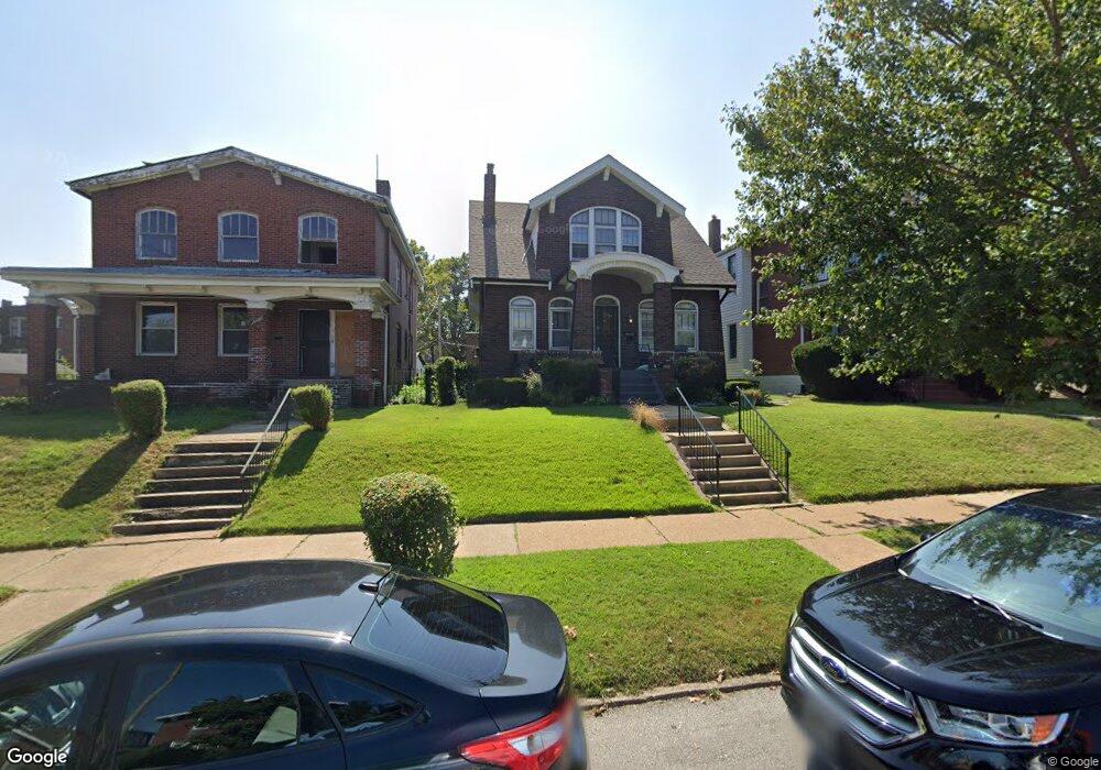 4440 Floriss Place, Saint Louis, MO 63115 - photo 1