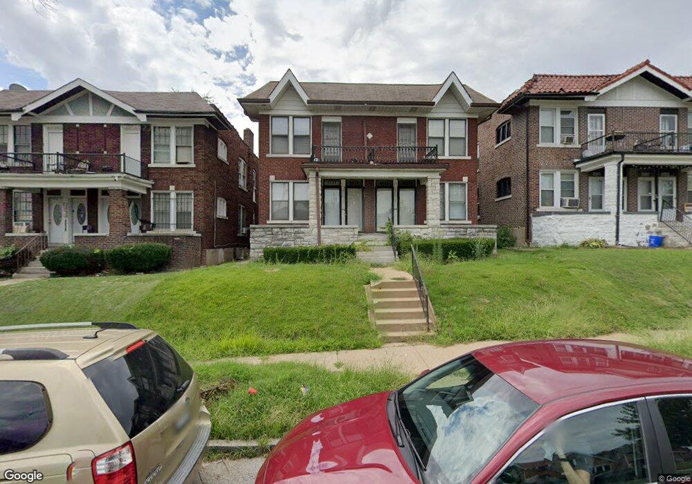 4634 Steinlage Dr, Saint Louis, MO 63115 - photo 1