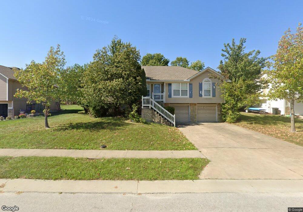 502 N Franklin St, Raymore, MO 64083 - photo 1