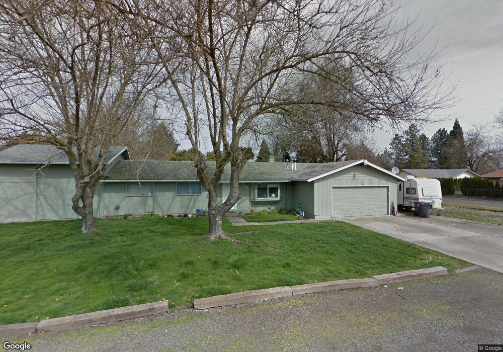 974 Libby St, Central Point, OR 97502 - photo 1