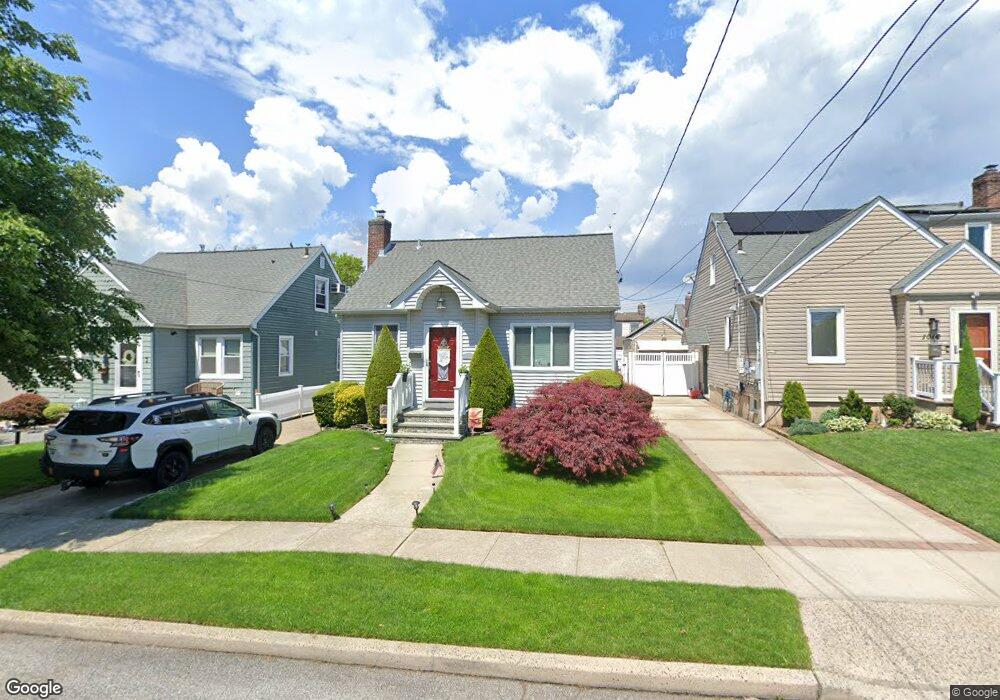 1020 Theodora St, Franklin Square, NY 11010 - photo 1