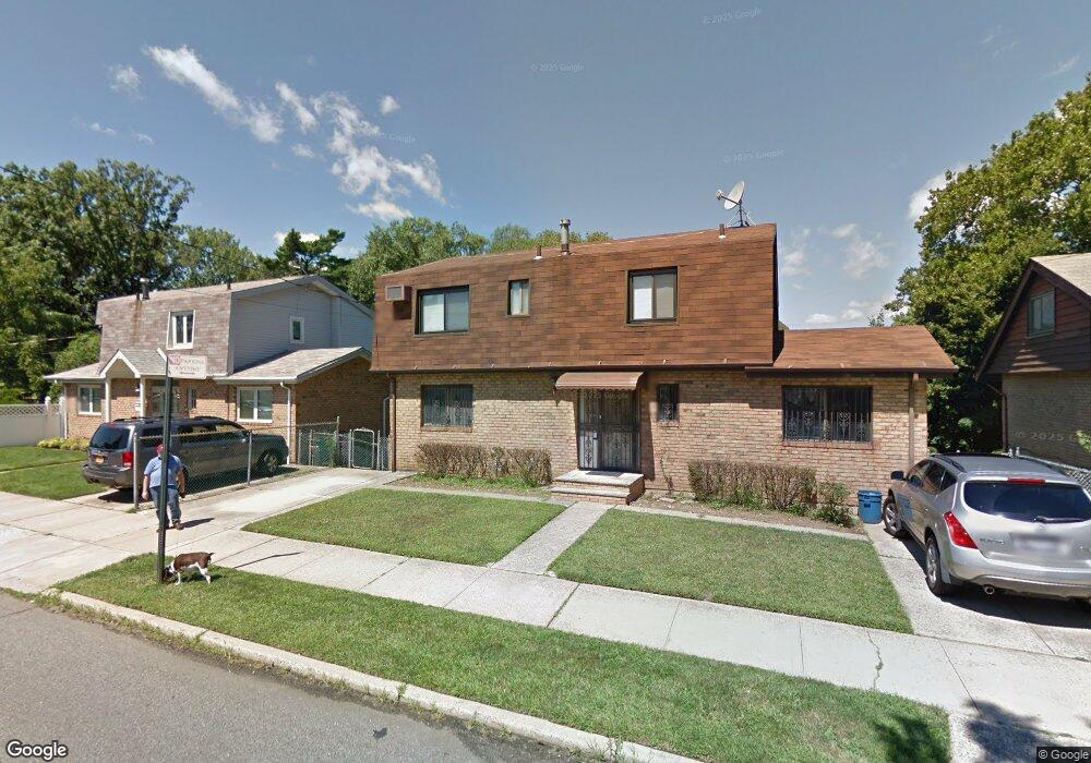 21615 Corbett Rd, Bayside, NY 11361 - photo 1