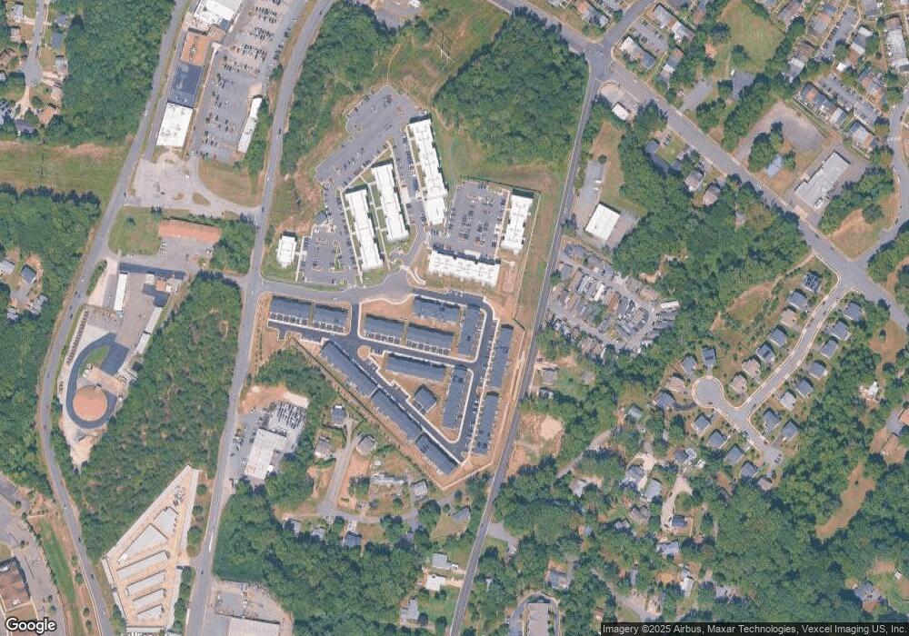 18212 Summit Pointe Dr, Triangle, VA 22172 - photo 1