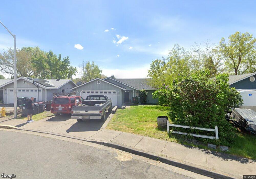 336 Joseph St, Central Point, OR 97502 - photo 1