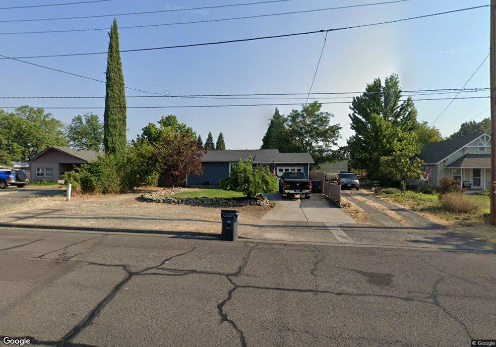 529 Bush St, Central Point, OR 97502 - photo 1