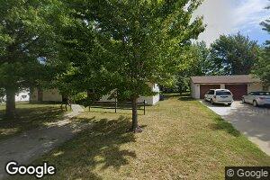 907 Sequoya Ln, Hiawatha, KS 66434