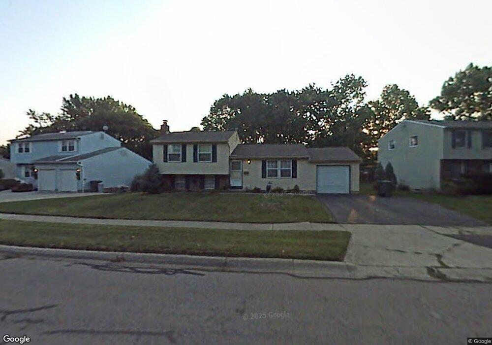 6352 Skywae Dr, Columbus, OH 43229 - photo 1