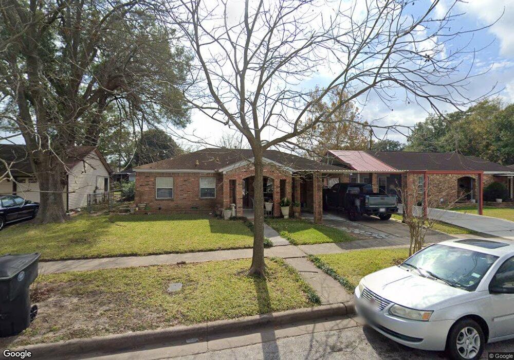 7546 Hereford St, Houston, TX 77087 - photo 1