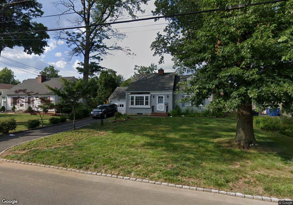 273 Metape Cir S, Bound Brook, NJ 08805 - photo 1