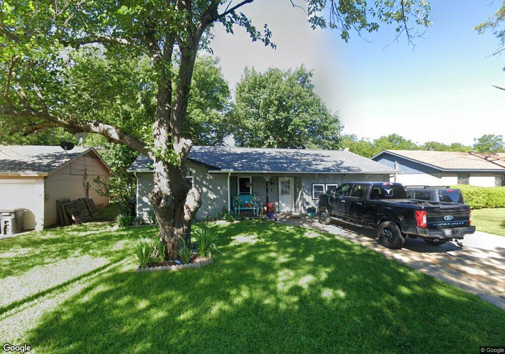 705 N Douglas Ave, Cleburne, TX 76033 - photo 1