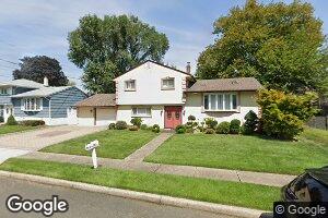 96 Sandra Dr, Totowa, NJ 07512