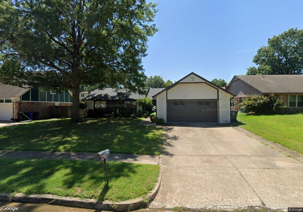 2301 W Edgewater St, Broken Arrow, OK 74012 - photo 1