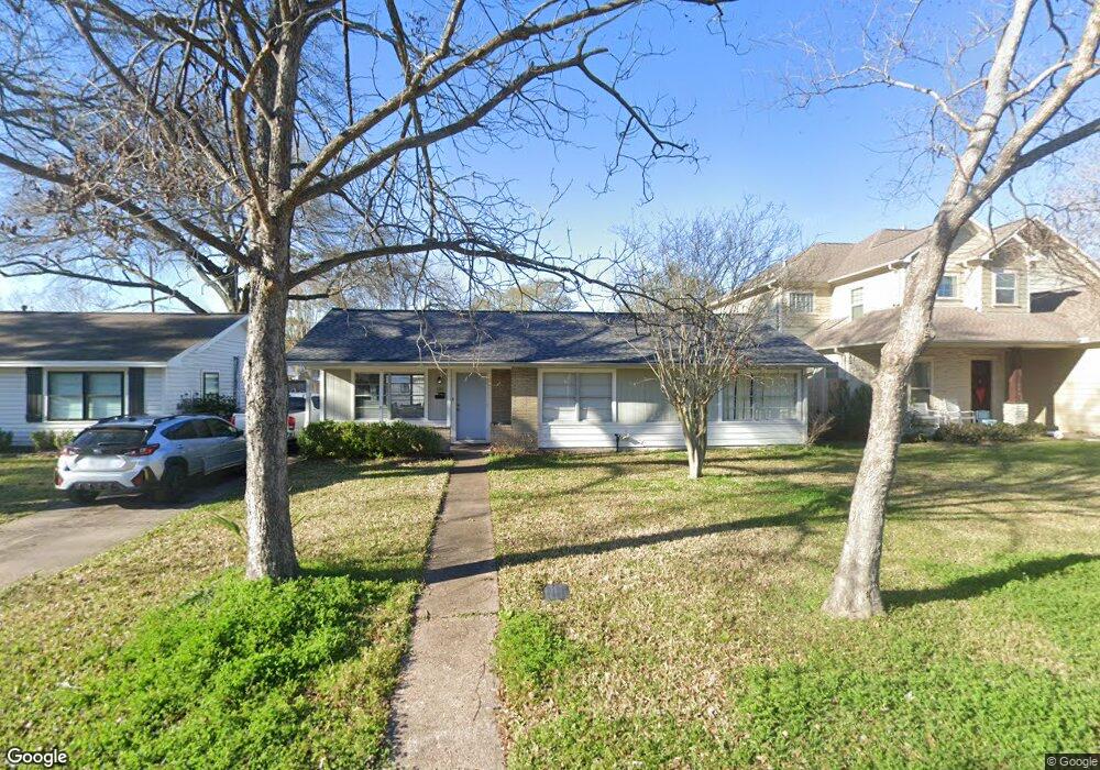 1310 Cheshire Ln, Houston, TX 77018 - photo 1