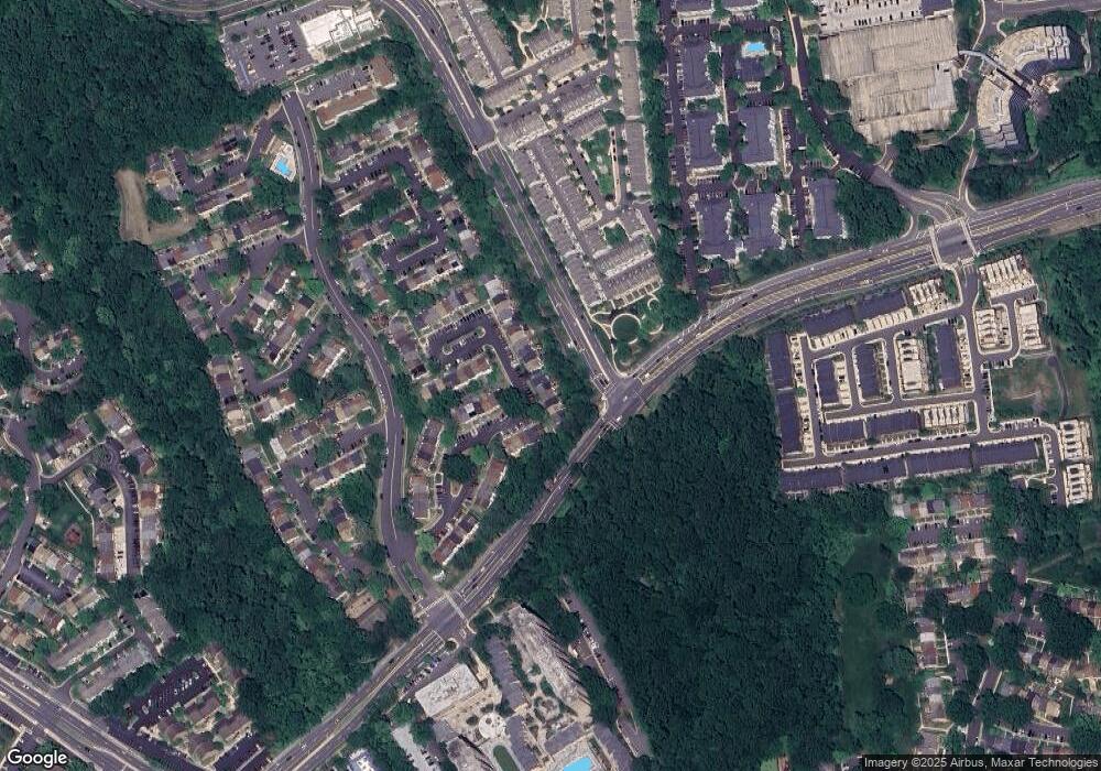 3047 White Birch Ct, Fairfax, VA 22031 - photo 1