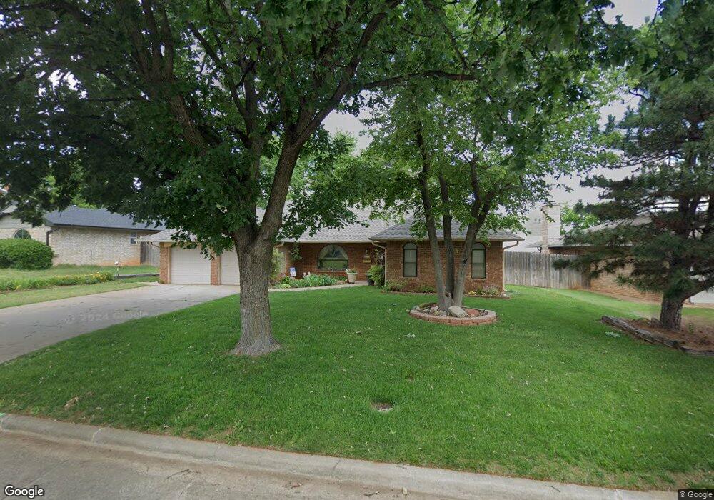 5817 NW 72nd St, Warr Acres, OK 73132 - photo 1