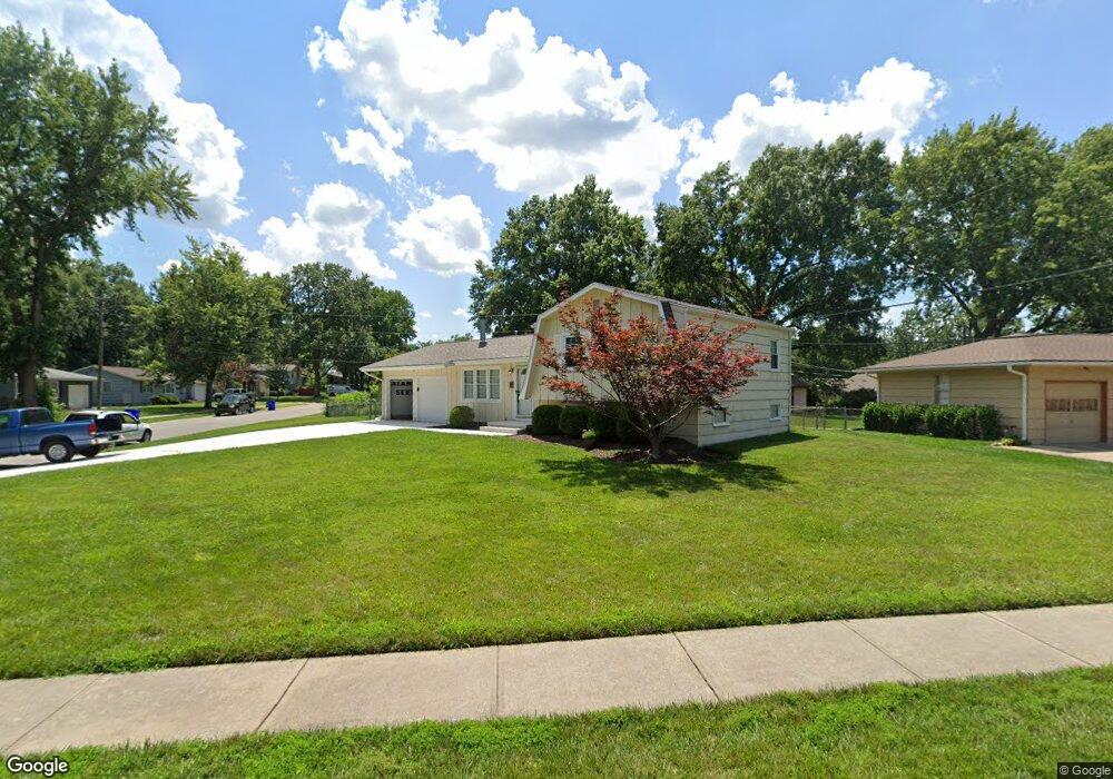 10707 W 72nd St, Shawnee, KS 66203 - photo 1