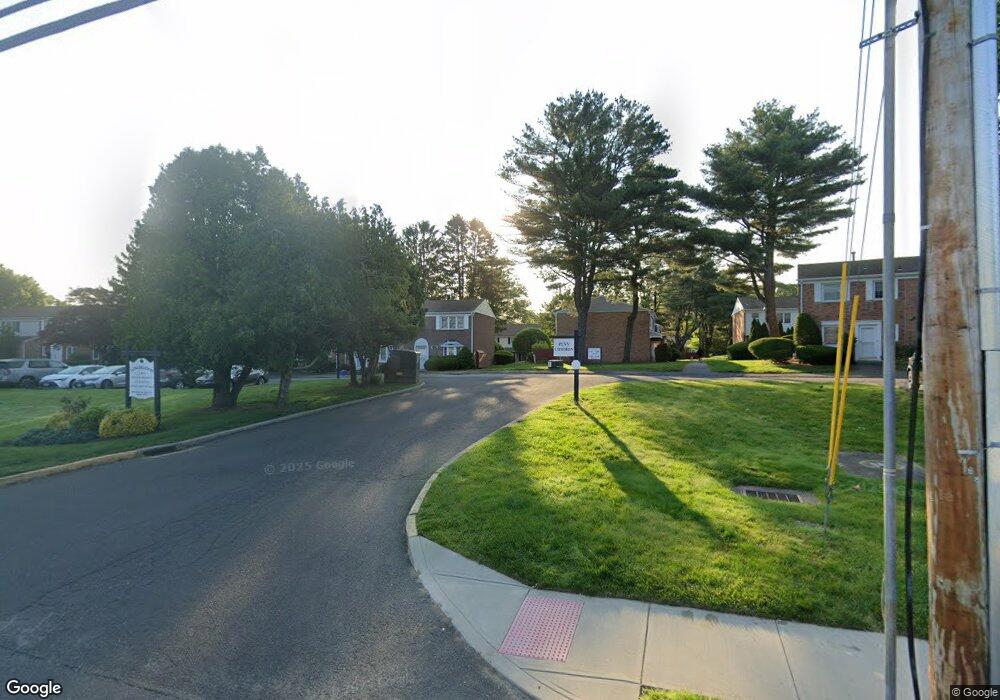 172 Penn Common, Milford, CT 06460 - photo 1