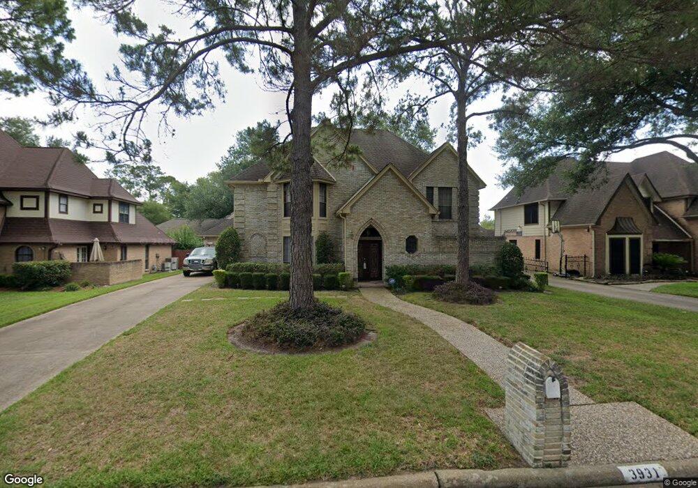 3931 Holder Forest Dr, Houston, TX 77088 - photo 1