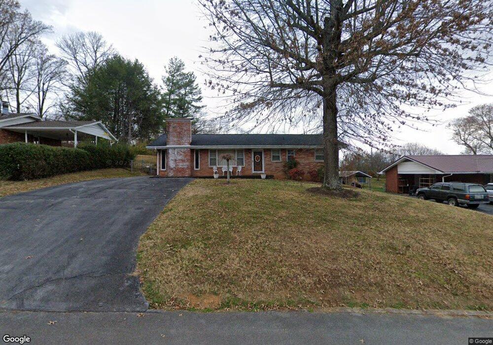 1407 Stoneybrook Dr, Johnson City, TN 37601 - photo 1
