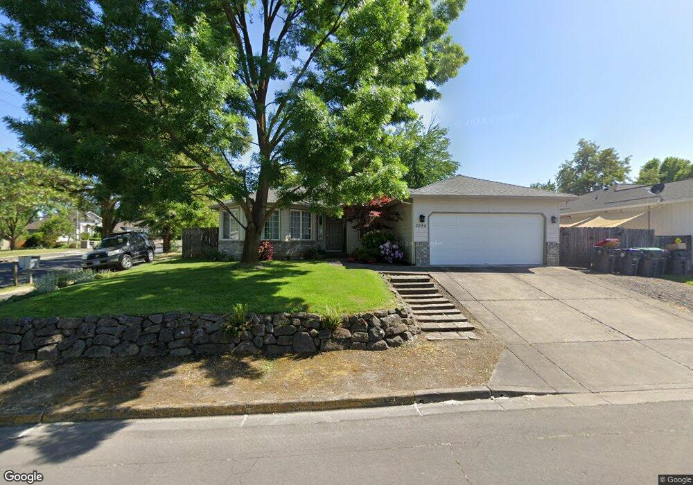 3090 Pineview Ct, Medford, OR 97504 - photo 1