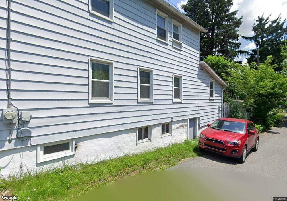 513 S Whitfield St, Nazareth, PA 18064 - photo 1