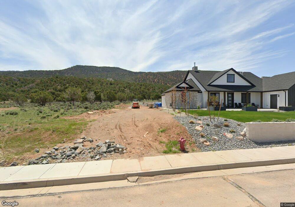 1527 W Pinion Cir unit 13, Parowan, UT 84761 - photo 1