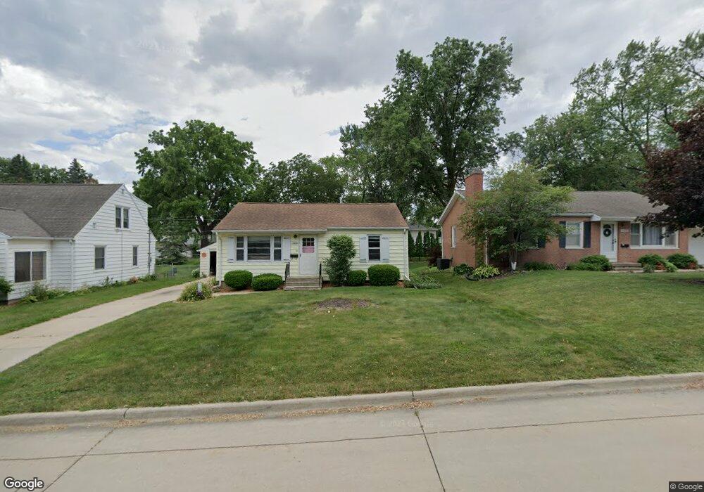 1410 W 7th St, Cedar Falls, IA 50613 - photo 1