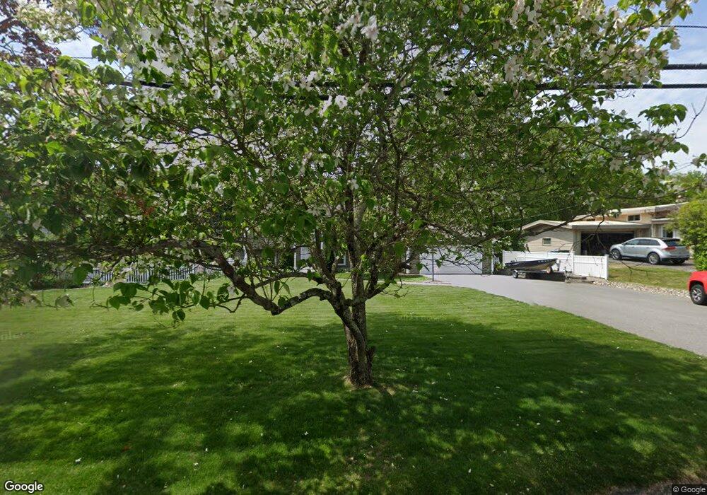 129 Wildflower Dr, Cranston, RI 02921 - photo 1