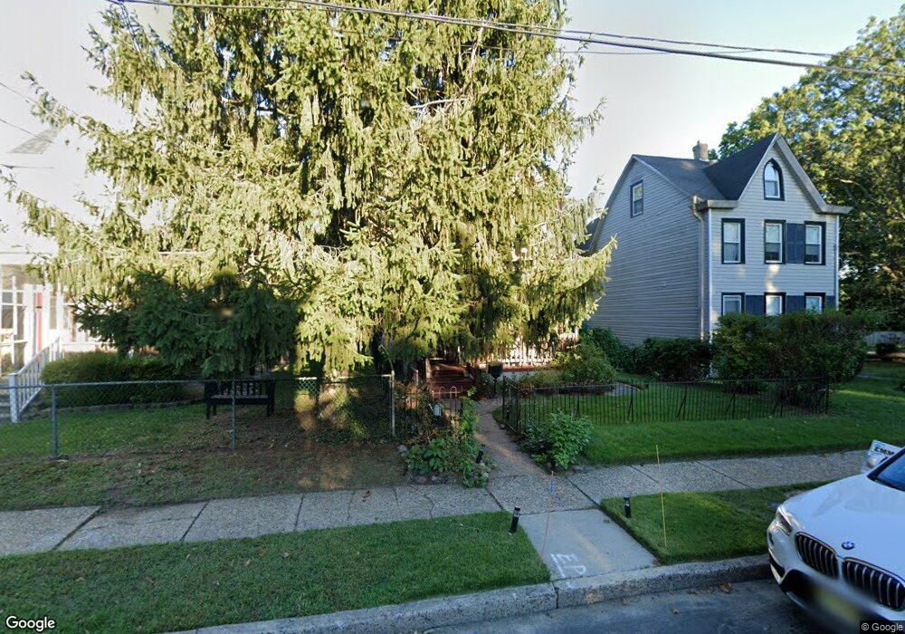 518 Spruce St, Beverly, NJ 08010 - photo 1