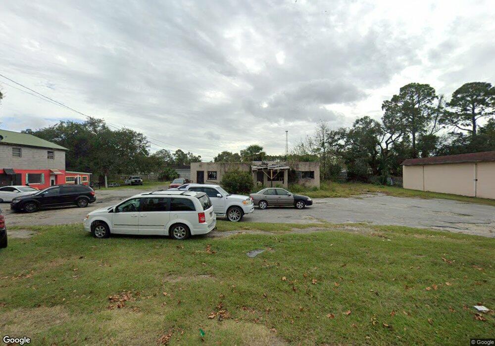 1604 4th St, Brunswick, GA 31520 - photo 1