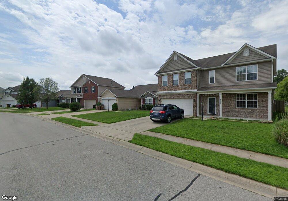 2505 Lakecrest Dr, Columbus, IN 47201 - photo 1