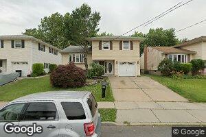10 Sumutka Ct, Carteret, NJ 07008