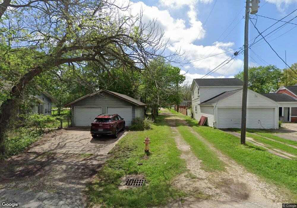2808 Avenue I, Bay City, TX 77414 - photo 1